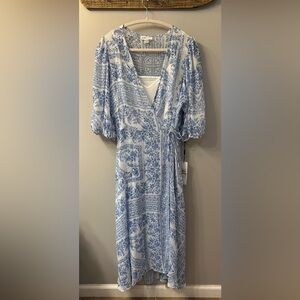 NWT Calvin Klein Blue and White Patterned Wrap Dress